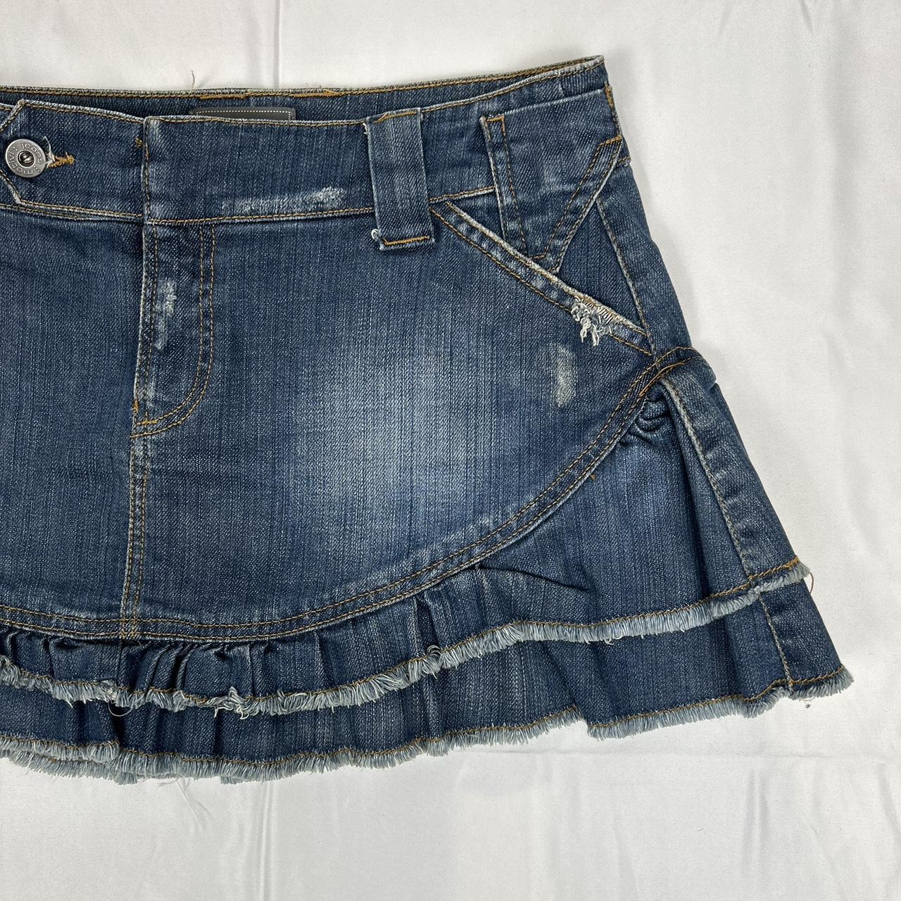 Vintage y2k style dark wash ruffled denim mini skirt