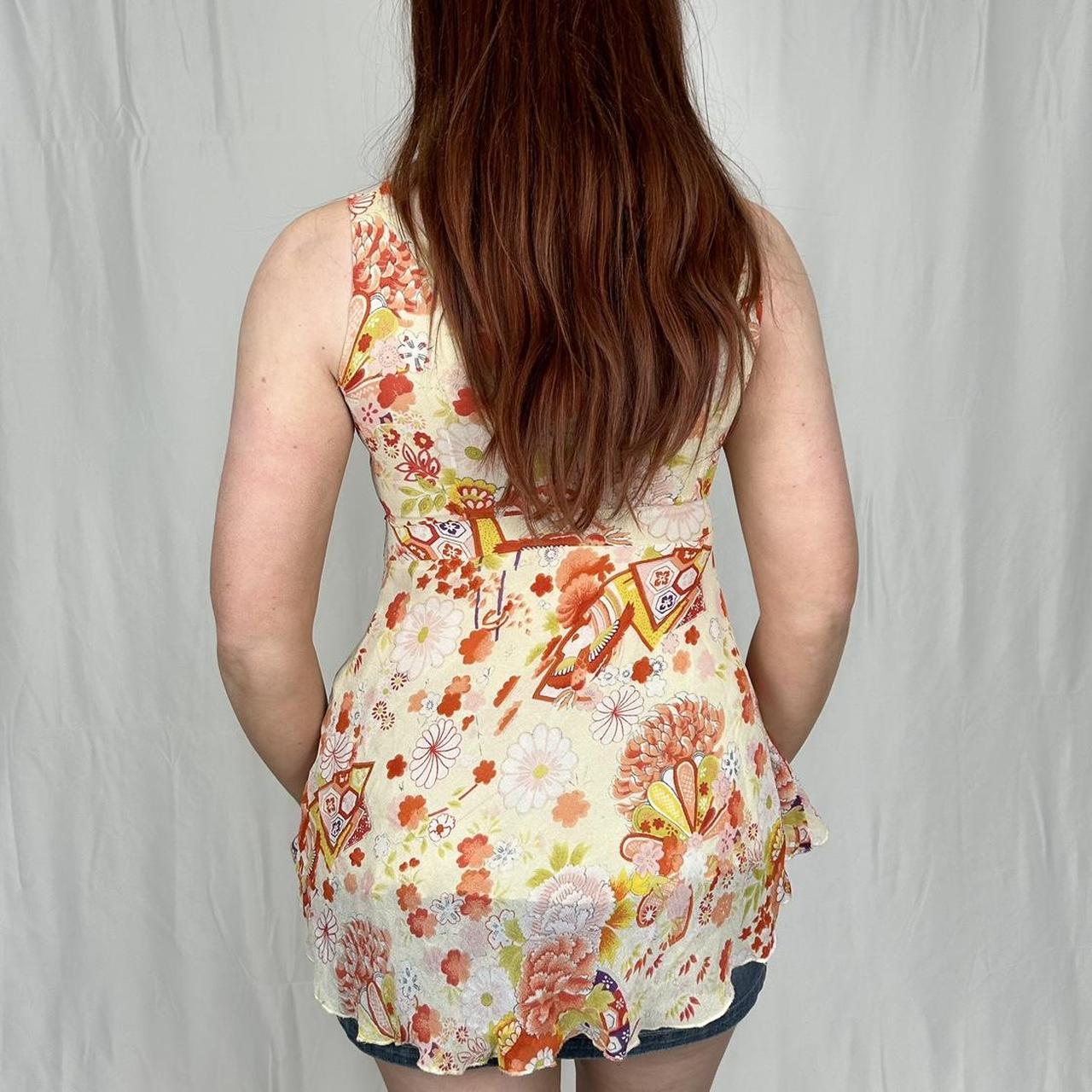 Vintage y2k style floral ruffled top