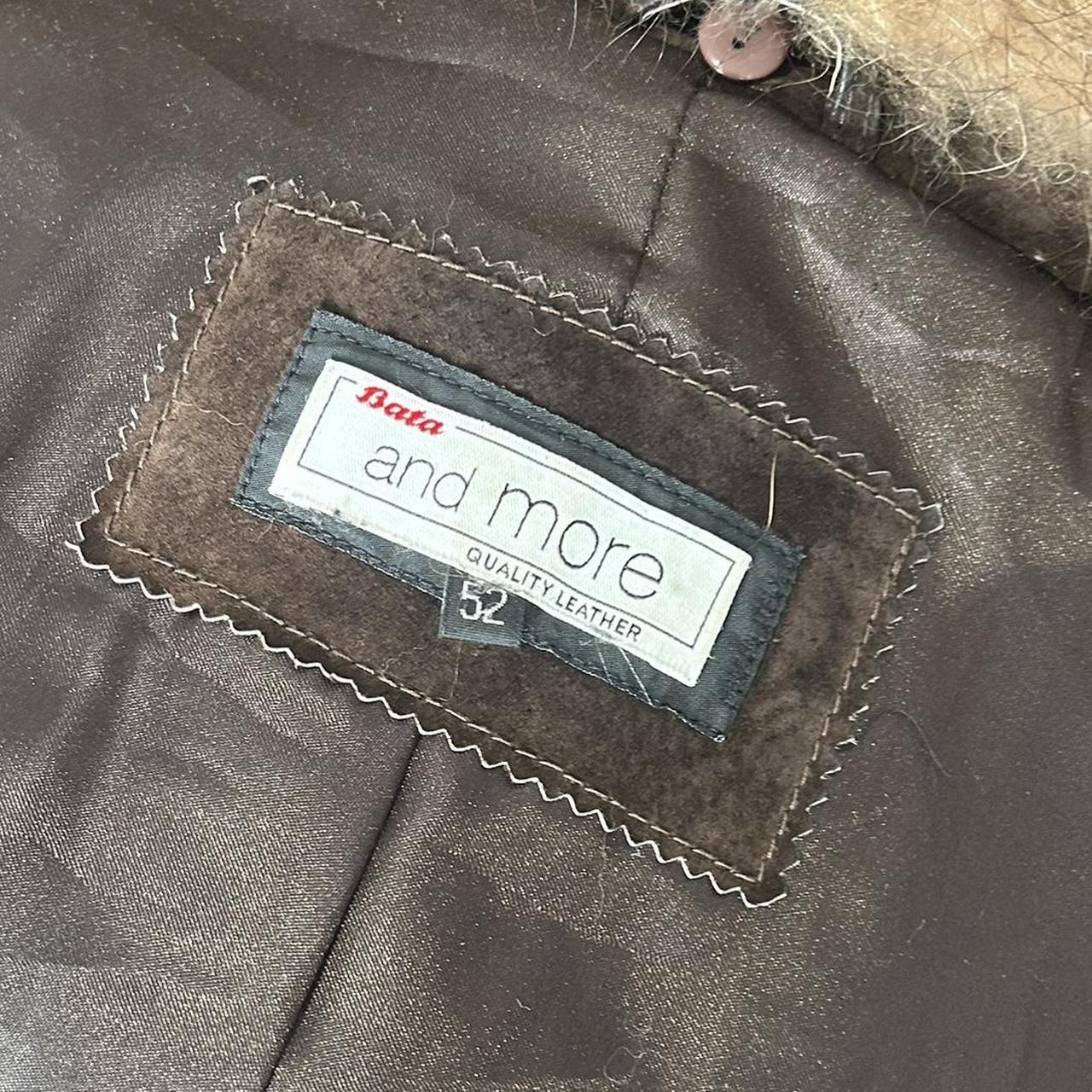 Vintage y2k style brown suede leather jacket with faux fur collar