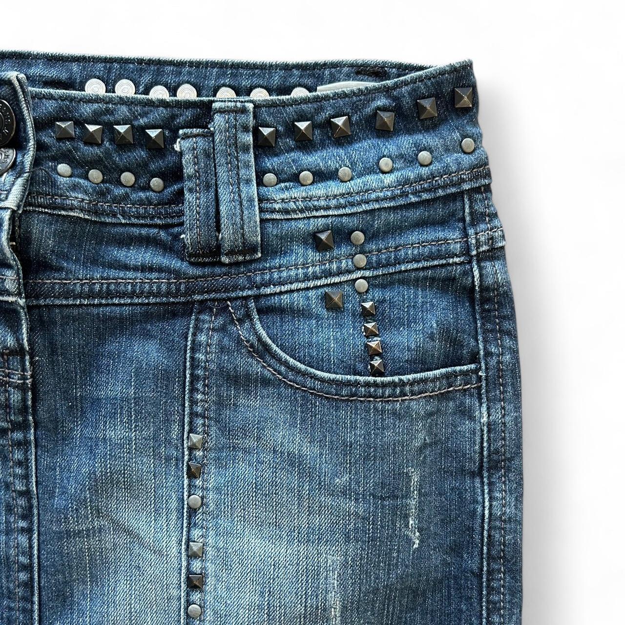 Vintage Y2K style dark wash studded denim mini skirt