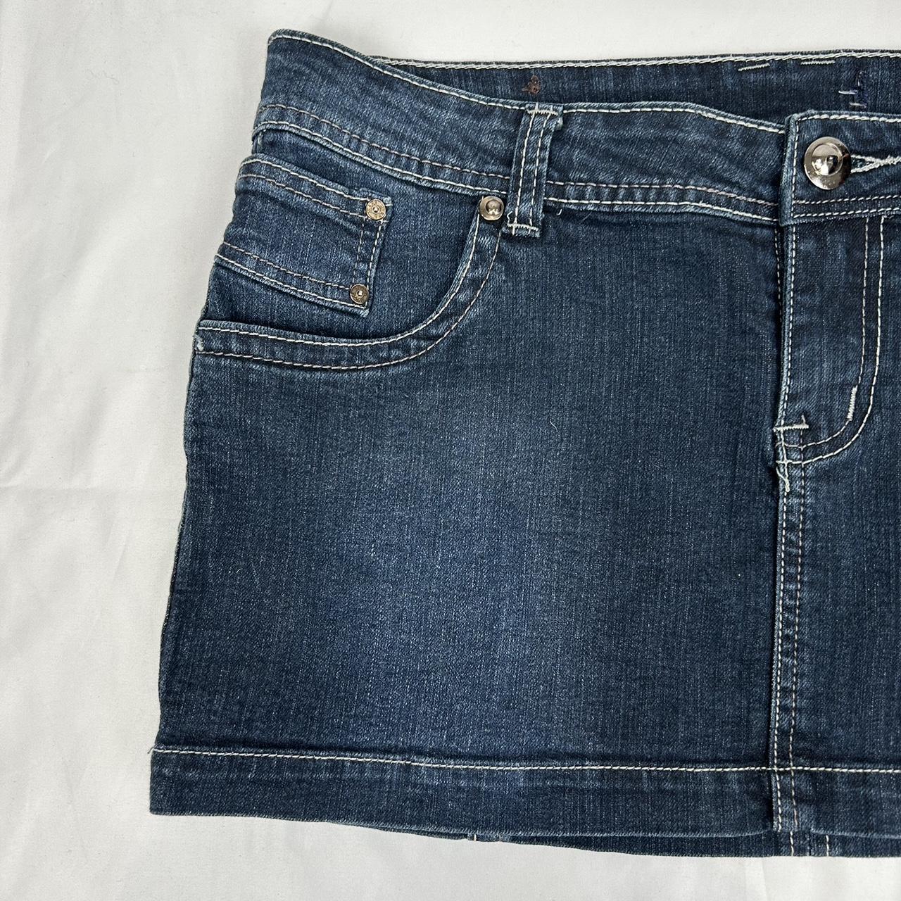 Vintage y2k style dark wash denim mini skirt