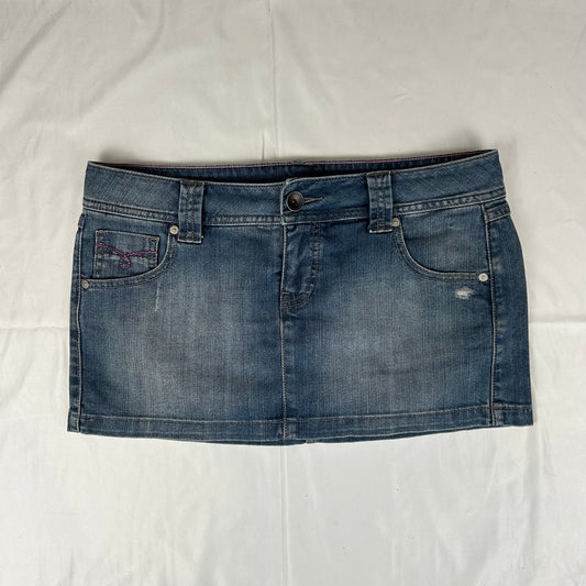 Vintage y2k style mid wash denim mini skirt