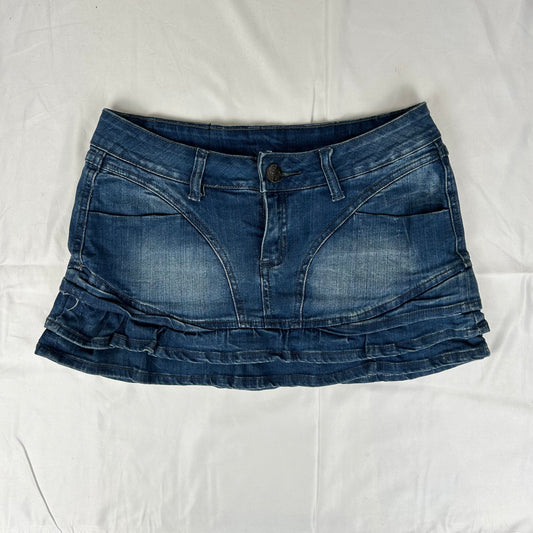 Vintage y2k style dark wash ruffled denim mini skirt