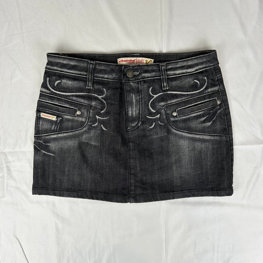 Vintage y2k style dark wash denim mini skirt