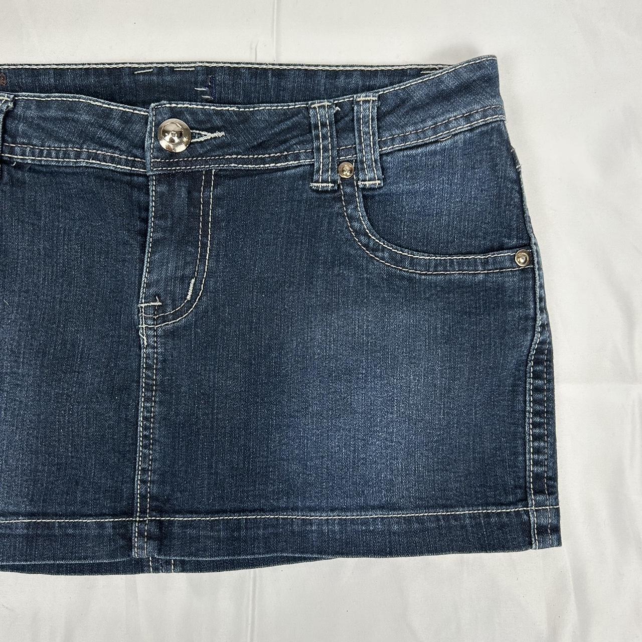 Vintage y2k style dark wash denim mini skirt